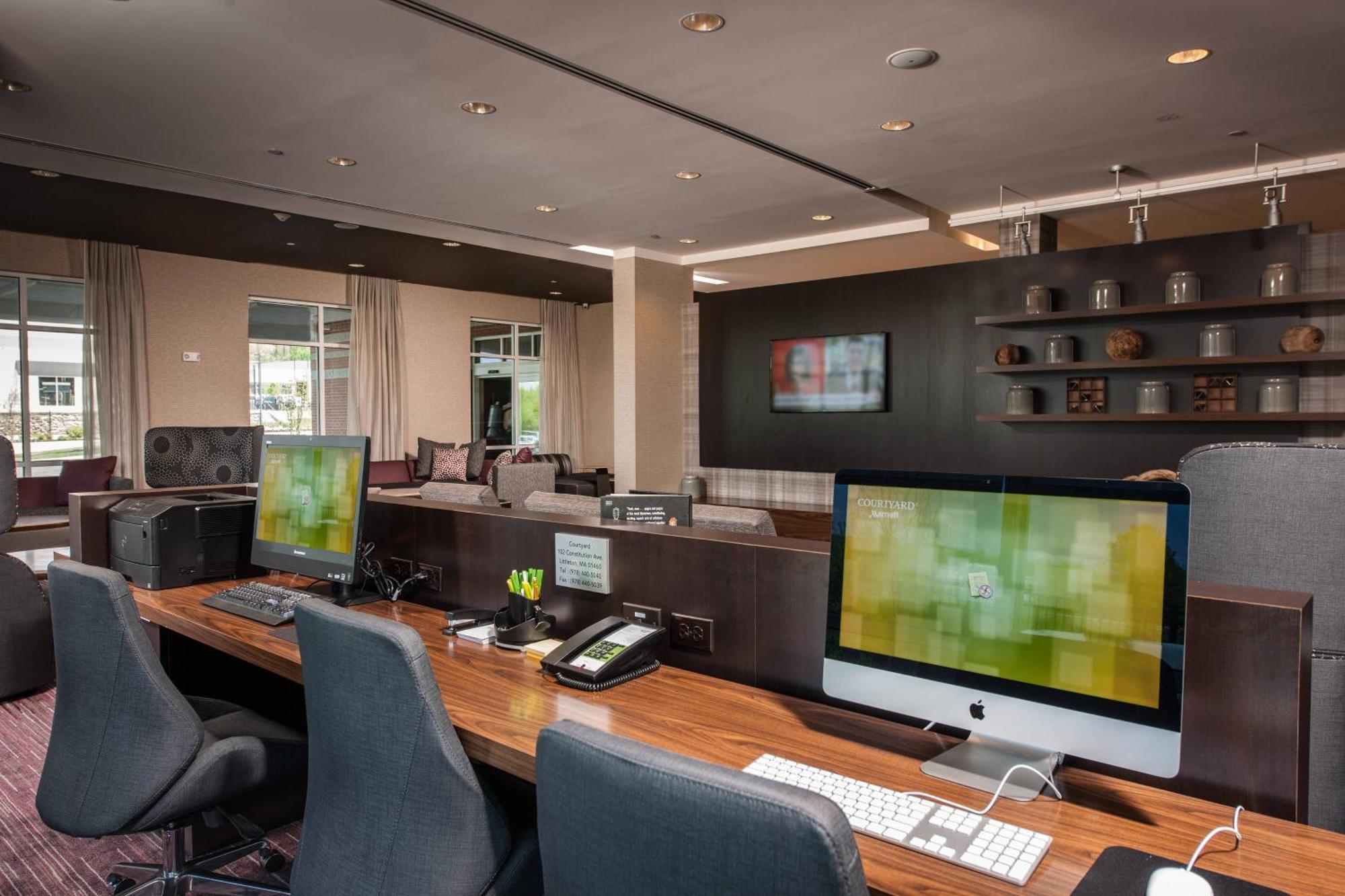 Отель Courtyard By Marriott Boston Littleton Экстерьер фото